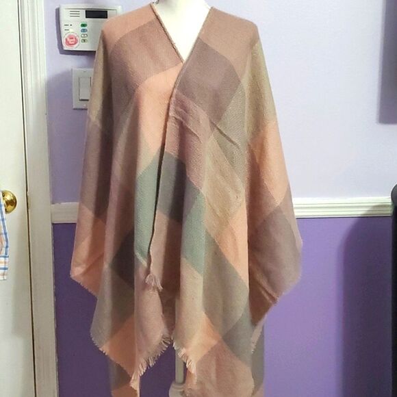 Tahari Mauve & Gray Plaid Soft Cozy Fringed Wrap Poncho One Size - Picture 1 of 9